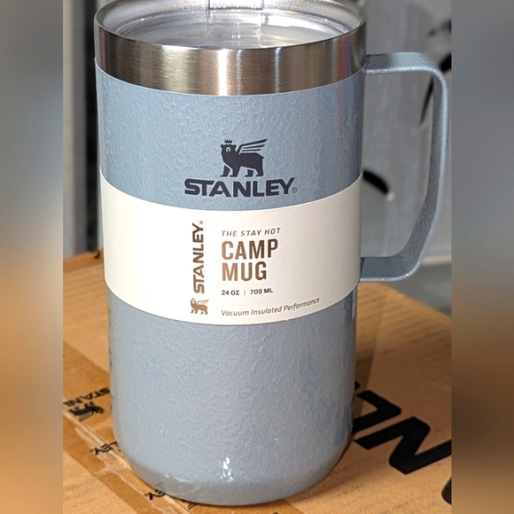 new STANLEY Stay Hot Camp coffee Mug 24 OZ Hammertone   Silver